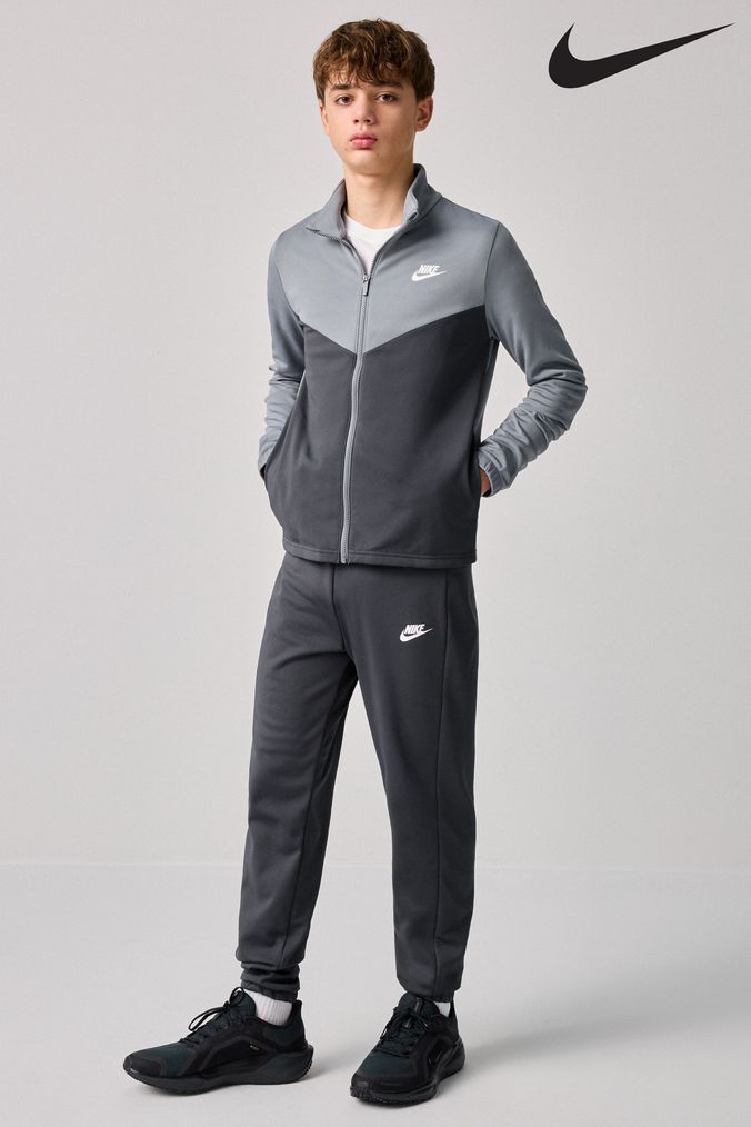 Nike tracksuit stripe new arrivals