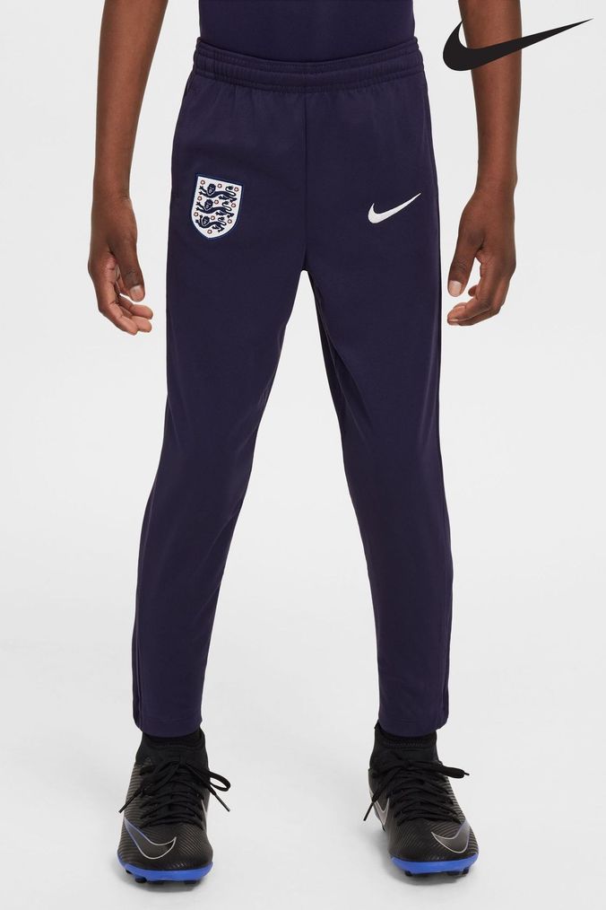 FitminShops 7 Years Train England Nike Online Buy Men s Older Boys Younger Boys Younger Girls 6 nike air force 1 high alyx white black