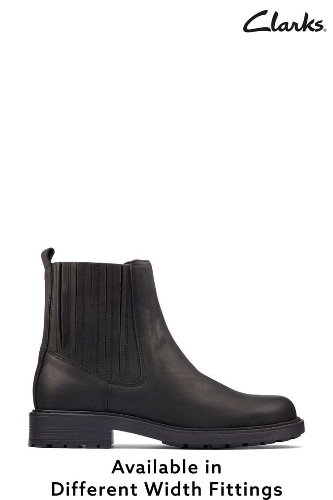Clarks women's hollis sun chelsea boot hotsell