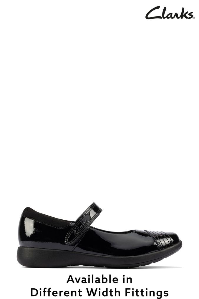 Clarks narrow fit sales