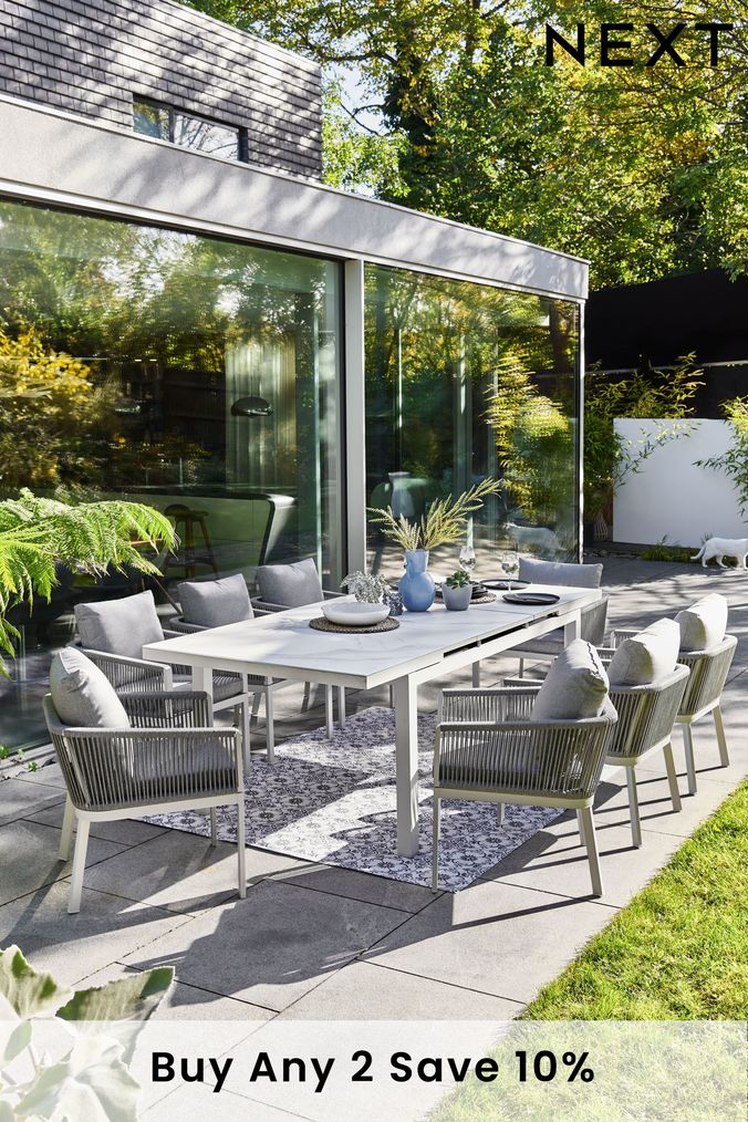 Nesting outdoor outlet dining set