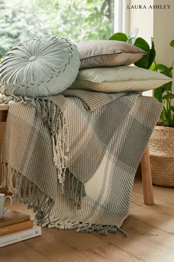 Laura ashley hotsell throw blanket