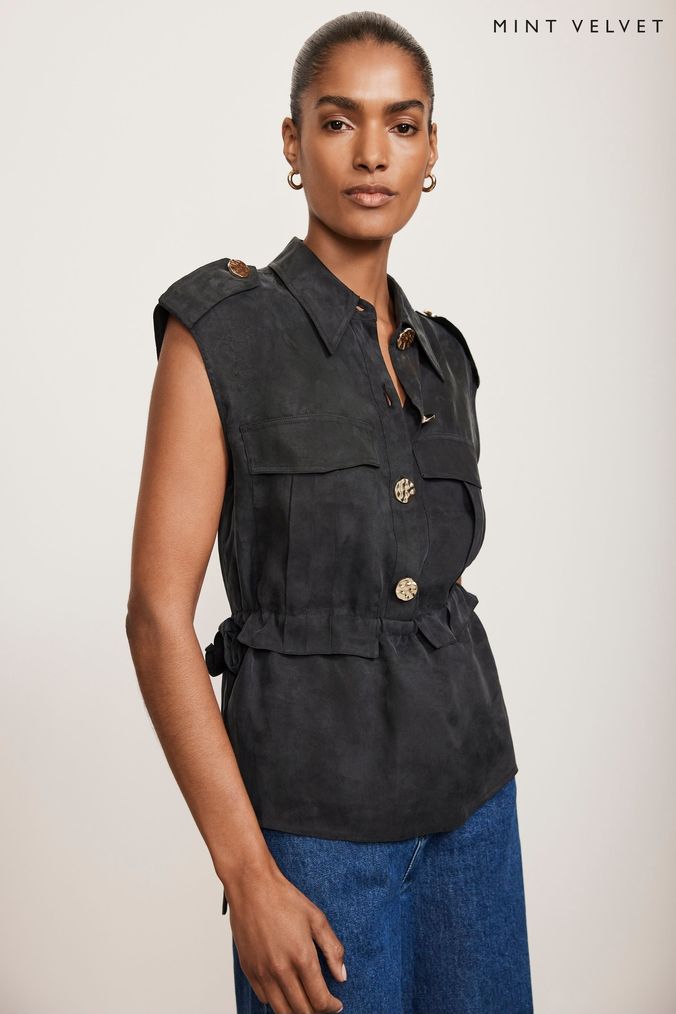 Sleeveless collared shirt womens top