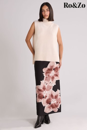 Ro&Zo Black Petite Mono Floral Placement Print Skirt (AB3455) | £99