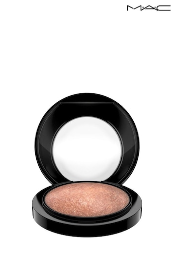 MAC Mineralize Skinfinish Face Powder (AF8339) | £34