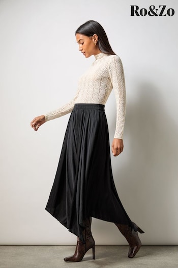 Ro&Zo Black Plisse Full Skirt (AG9741) | £89