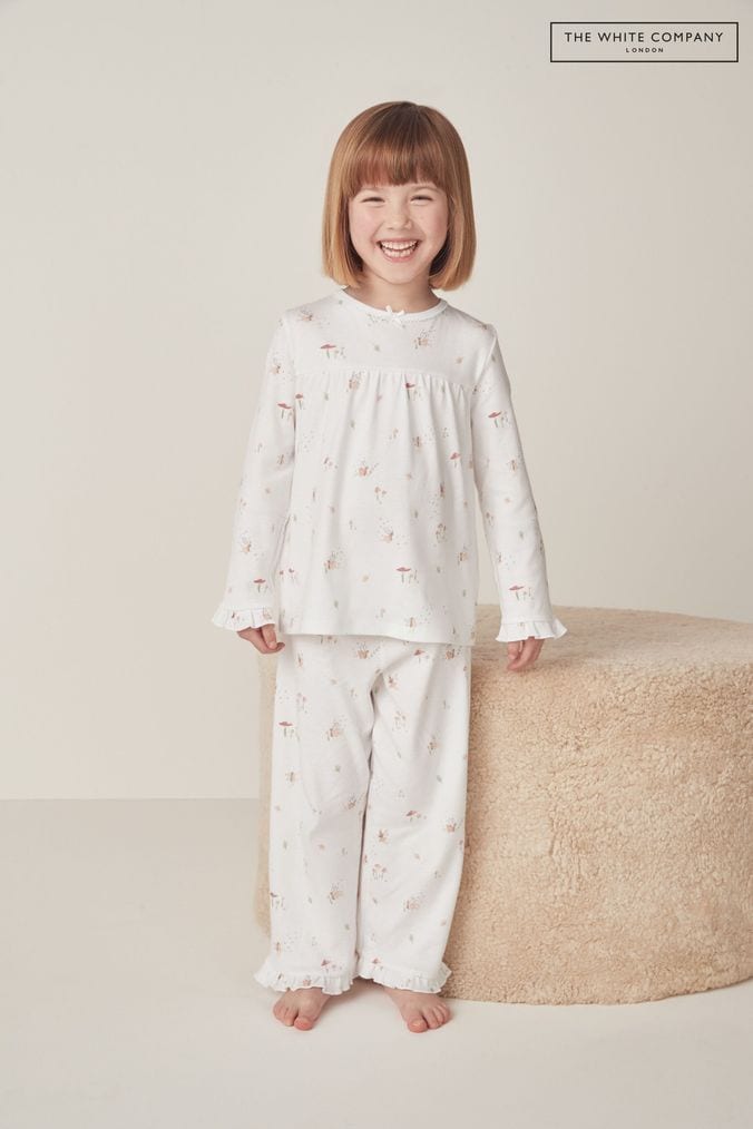 White company pjs 2025