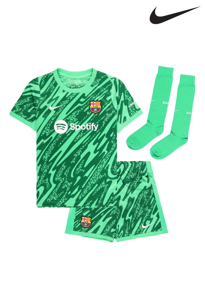 Nike yoga barcelona sales