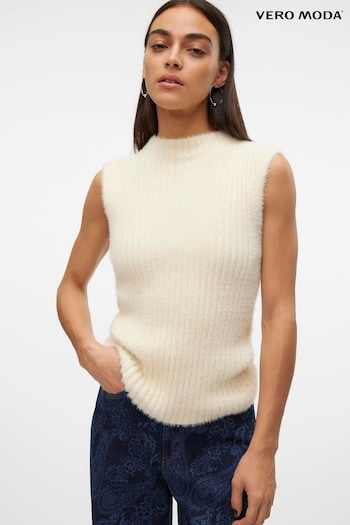 VERO MODA Cream Fluffy Eyelash Knitted Sleeveless Jumper (AT6610) | £32