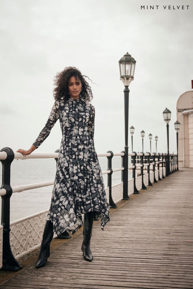 Mint velvet dresses deals