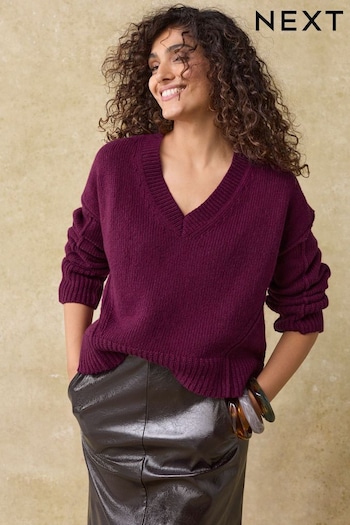 Burgundy Red Seam Detail V-Neck Knitted Jumper (B11808) | £0