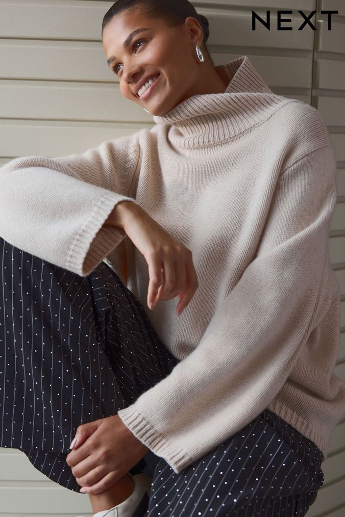 Premium knitwear outlet