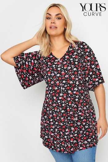 Yours Curve Black Floral Pleated Swing Top (B42385) | £24