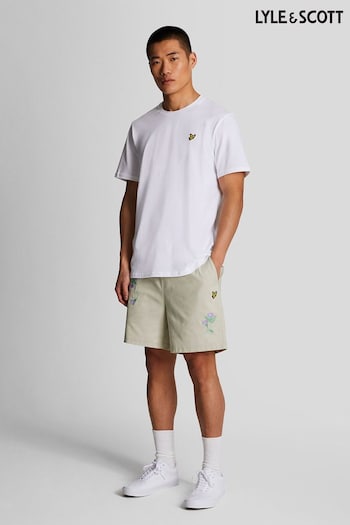 Lyle & Scott Cream Thistle Club Embroidered Shorts wide (B82485) | £70