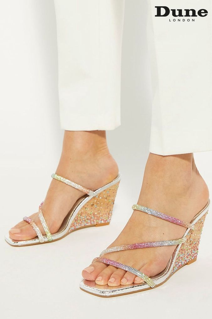 Dark top silver wedges