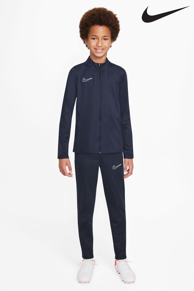 Nike older boys tracksuit clearance