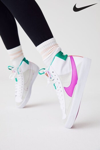 Nike White/Pink Blazer Mid '77 SE D Youth Trainers (C33011) | £60