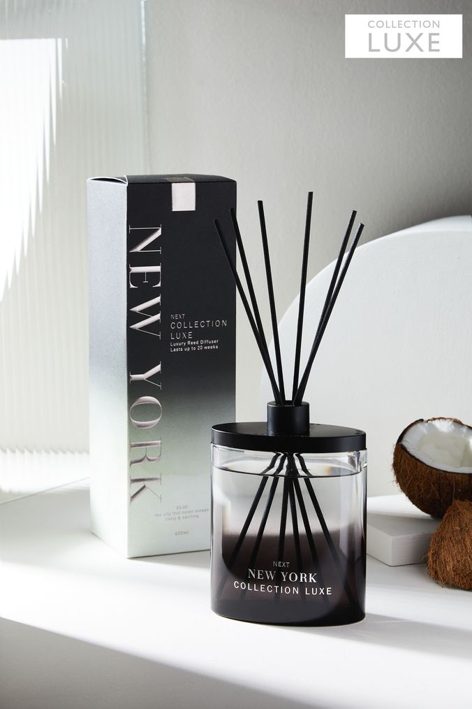 Collection Luxe New York Black 400ml Fragranced Reed Diffuser (C34412) | £30
