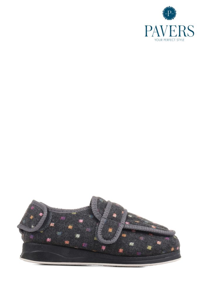 Pavers slippers hot sale size 5