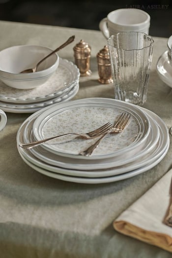 Laura Ashley 16 Piece White Dinnerset Artisan collectables (C42264) | £190