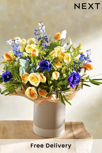 Multi Luxury Fresh Flower Bouquet in Hatbox (D02533) | £45