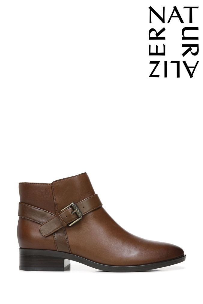 Clarks and naturalizer top