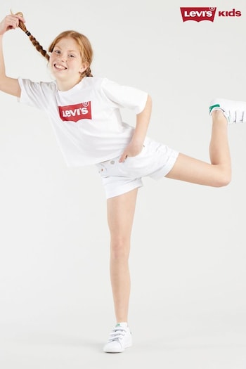 Levi's® White Denim Girlfriend Shorty sportivi Shorts (D06313) | £30 - £35