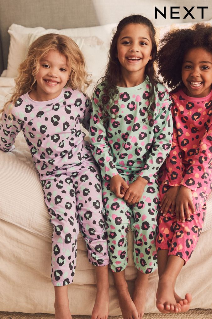 Pyjama for girls deals
