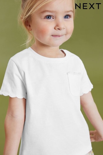 White Short Sleeve Scallop T-Shirt (3mths-7yrs) (D14197) | £4 - £6