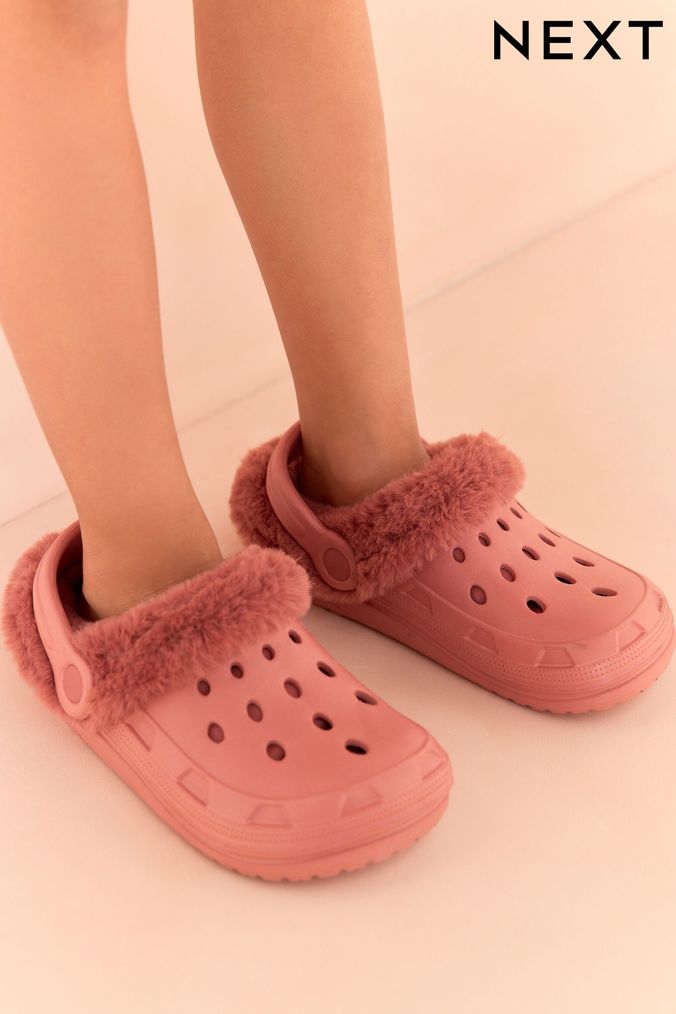 Girls slippers discount size 10