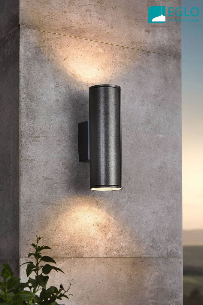 Battery outdoor wall outlet light