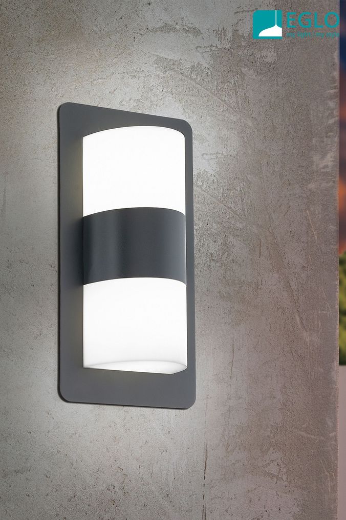 Battery operated deals outdoor wall lantern