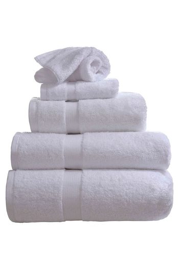 TLC White 750GSM Towel (D21213) | £10 - £30