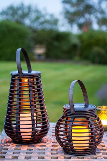 Lights4fun Set of 2 Rattan Solar Powered LED Garden Lanterns (D29605) | £24