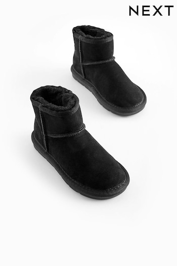 Black Suede Short Warm Lined Water Repellent Suede Pull-On Light Boots (D32354) | £26 - £33