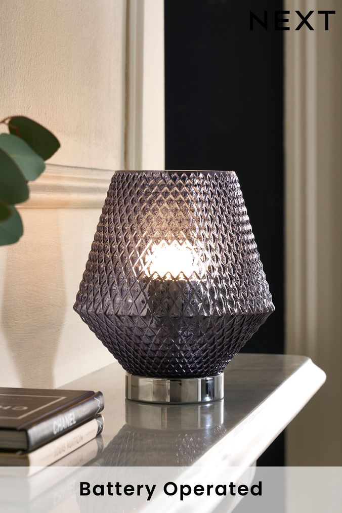 Battery operated shop hall lamp
