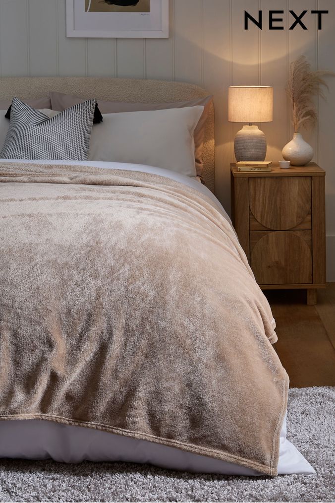 Mink Natural Plush Fleece Throw (D43416) | £12 - £32