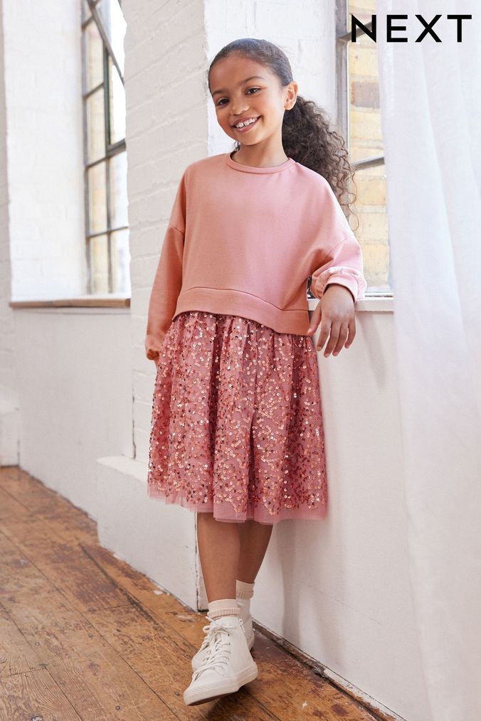 Tiered ruffle skirt with a bright pink jumper - No Fear of Fashion