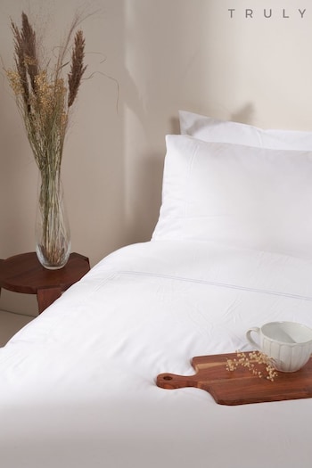 Truly White Satin Stitch Bamboo Duvet Cover (D58766) | £90 - £110