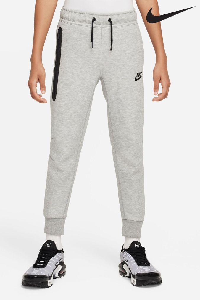 Nike tracksuit sales bottoms age 13