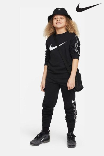 Nike Junior Black Repeat Fleece Cargo Joggers (D60380) | £50