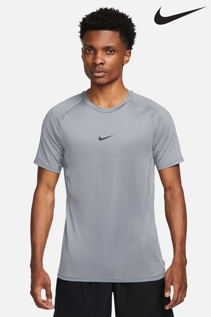 Air max clearance 720 t shirt