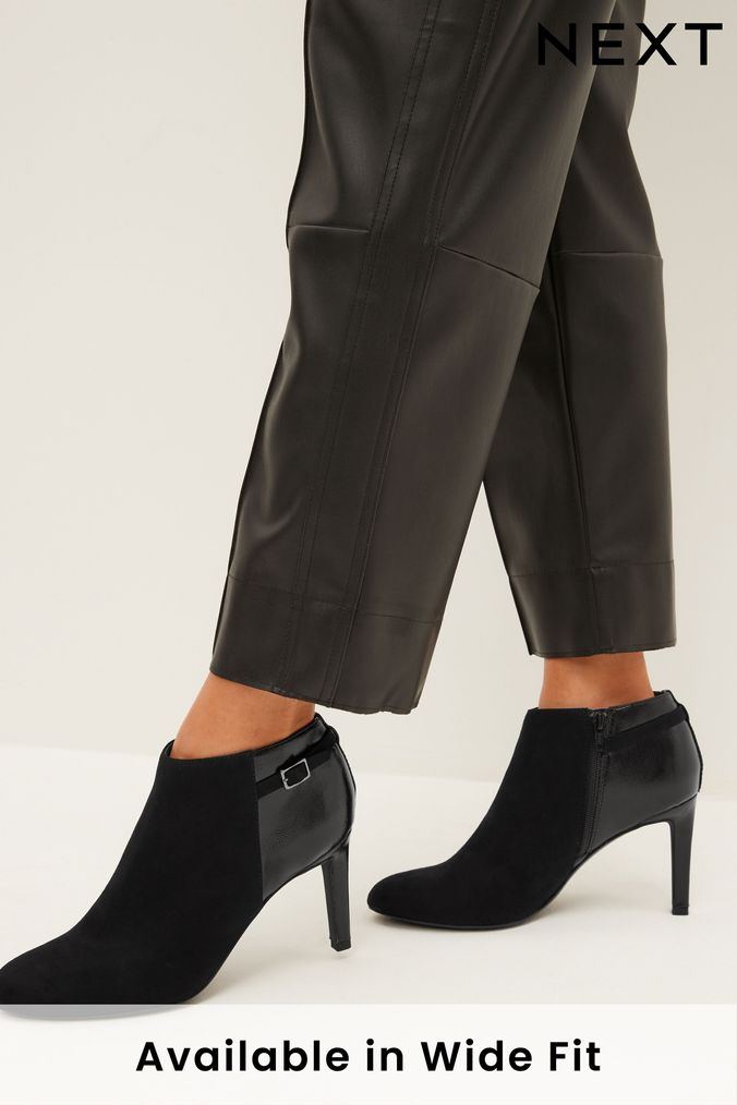 Black classic women's ankle boots with a high heel made of natural grain  leather - BRAVOMODA