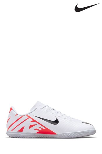 Nike Red Jr. Mercurial Vapor 15 Club Indoor Court Football Boots (D66370) | £45