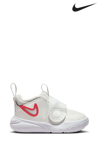 Nike White/Red Team Hustle D 11 Infant Basketball Trainers (D66613) | £40