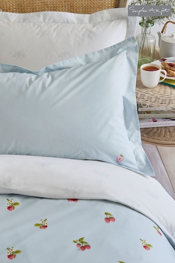 Sophie Allport Set of 2 Blue Strawberries Mist Pillowcases (D75136) | £25