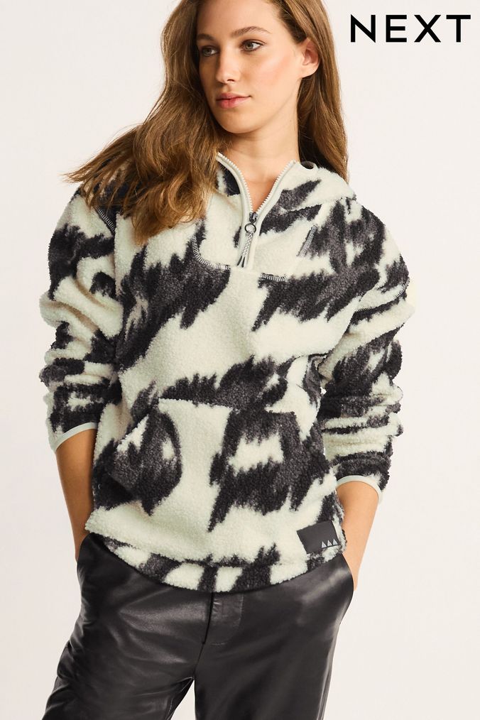 Monochrome Print Outdoor JuzsportsShops Elements Hooded Borg Quarter Zip Fleece (D79184) | £34