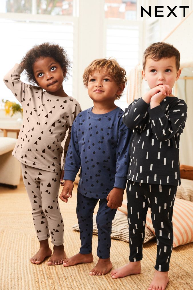 Next on sale boyswear pyjamas