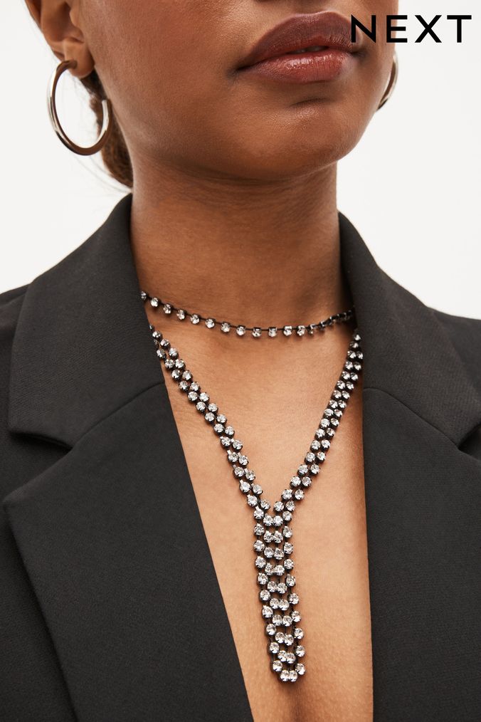 Inner light deals black necklace paparazzi