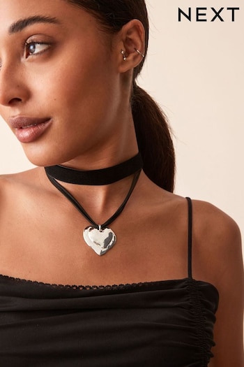 Black Velvet Choker with Heart Drop Short Necklace (D80583) | £16